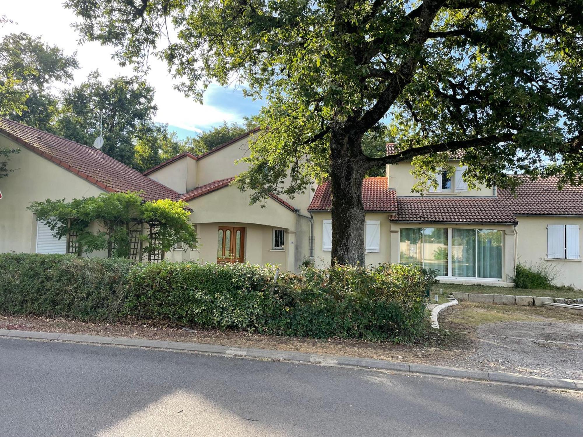 Chambre D'Hote L'Oree Des Buis Vouillé エクステリア 写真
