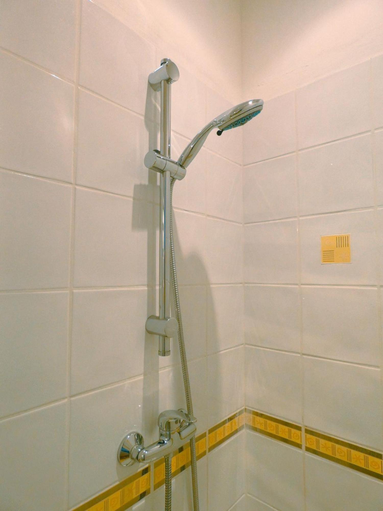 Chambre D'Hote L'Oree Des Buis Vouillé エクステリア 写真